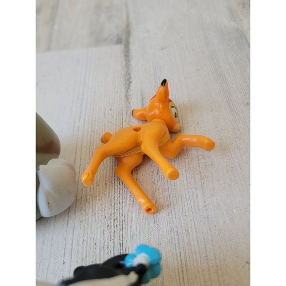 Disney rabbit Thumper skunk flower toy playset Bambi toy figure - Picture 13 of 13